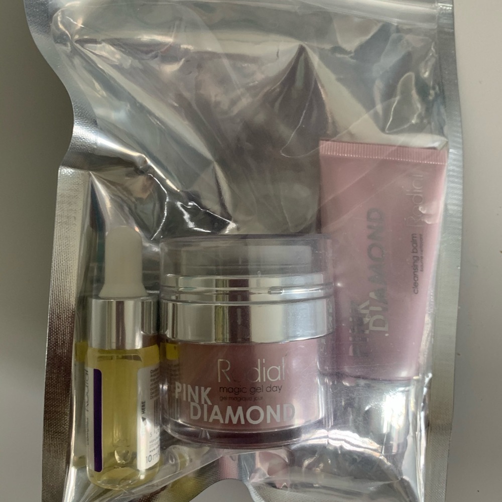 Rodial pink diamond set